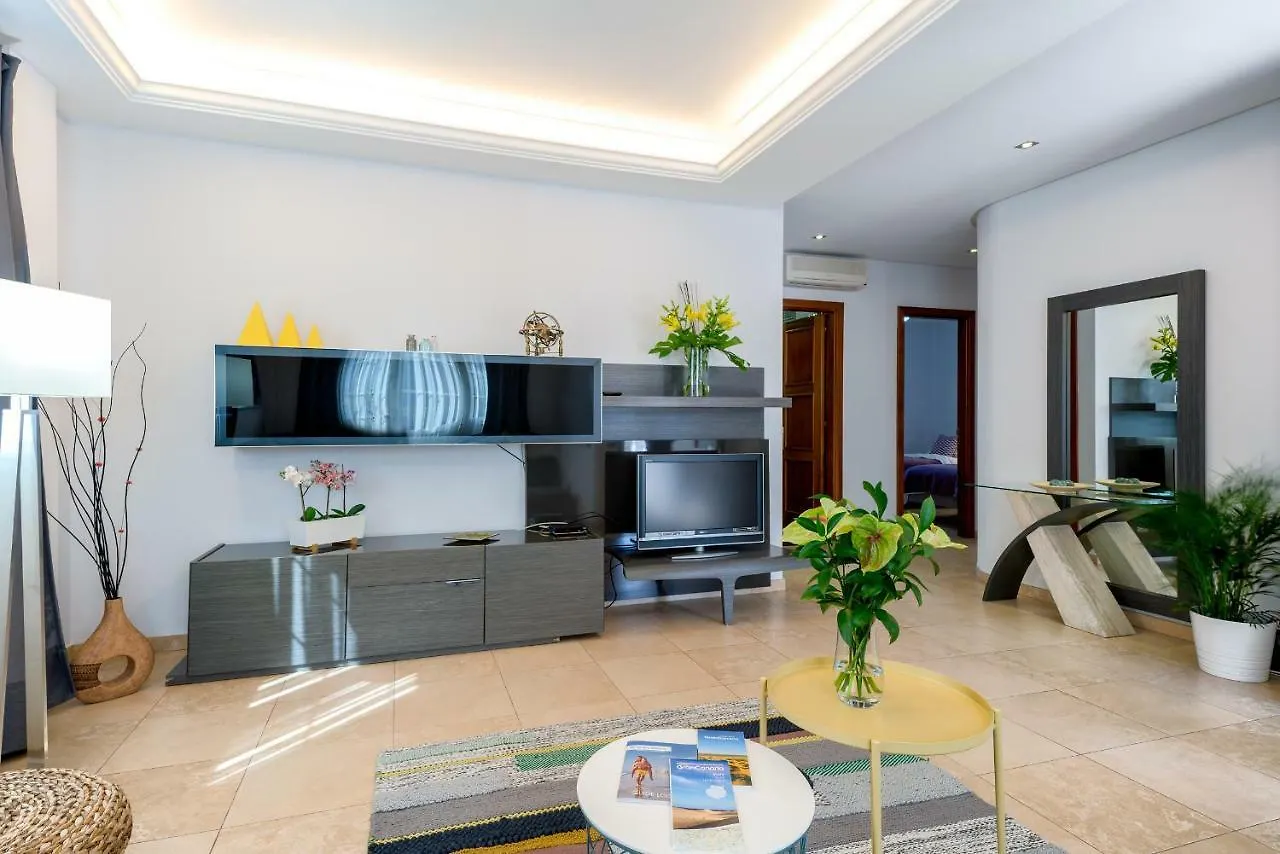Villa, Private Heated Pool And Jacuzzi . Maspalomas  Spanien