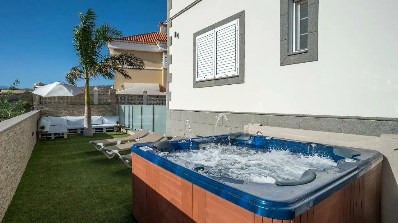 Villa, Private Heated Pool And Jacuzzi . Maspalomas  0*, Maspalomas (Gran Canaria) Spanien