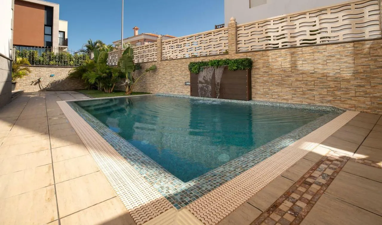 Villa, Private Heated Pool And Jacuzzi . location
